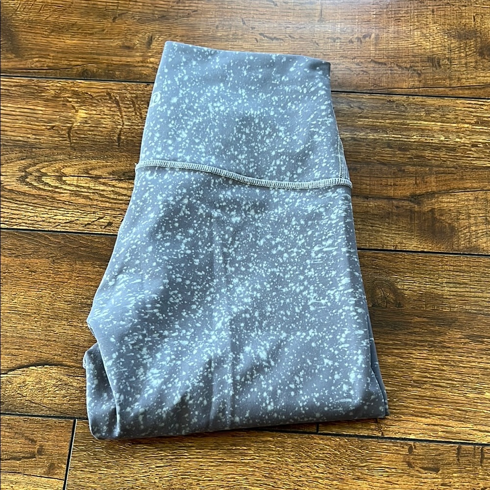 Lululemon Align Leggings - Picture 2 of 5